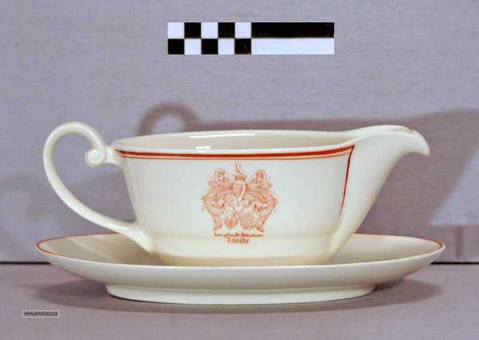 Sausboot met vaste onderschotel - Koninklijke Gilde St. Sebastiaan Knocke