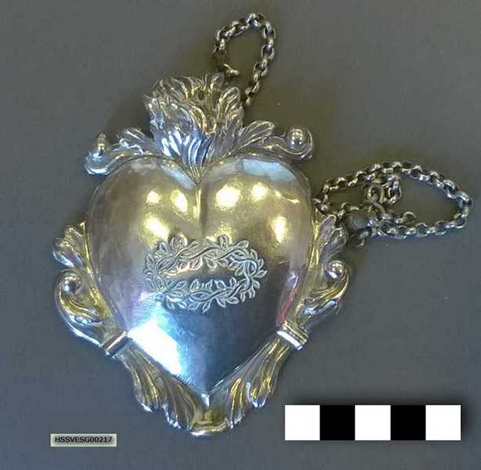 Breuk Lisseweeghe - Ketting brandend Hart