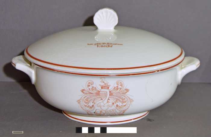 Soepterrine met deksel - Koninklijke Gilde Sint-Sebastiaan Knokke