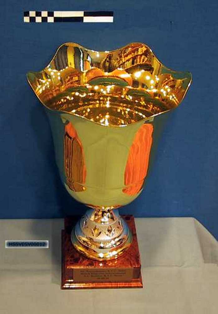 Voetbaltrofee: 60. Anniversaire K.F.C. Heist Match Vétérans International F.C. Kehlen - K.F.C. Heist 30-09-06.