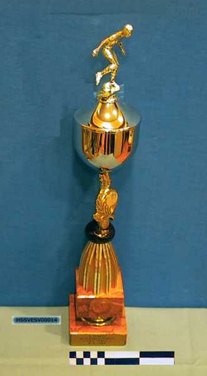 Voetbaltrofee: 1e Plaats veteranentornooi `KSV Temse 6-5-1989.