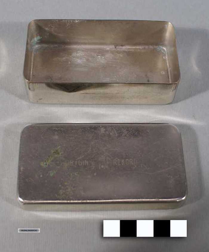 Metalen voorraaddoosje