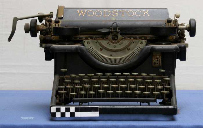Schrijfmachine Woodstock