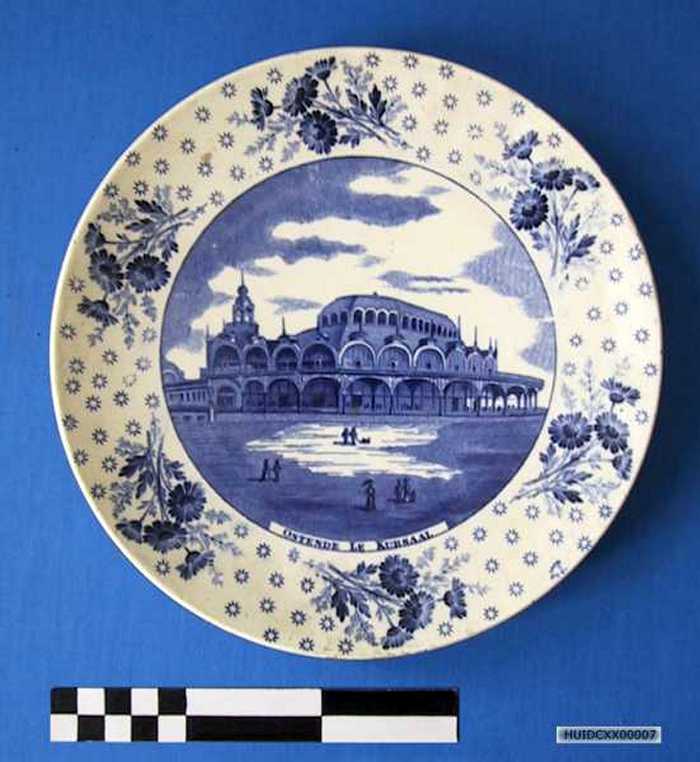 Sierbord in keramiek en afbeelding: Ostende Le Kursaal