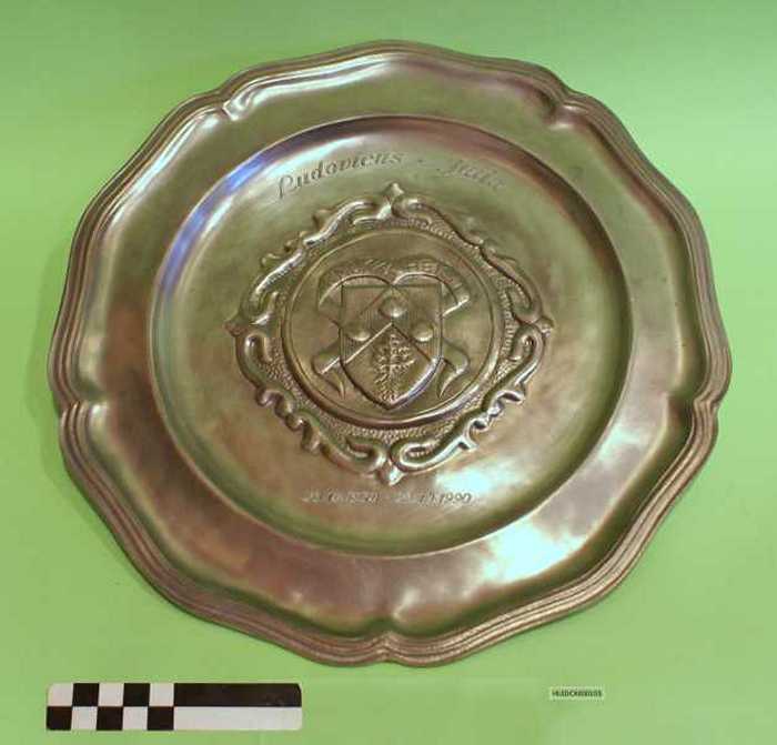 Tinnen schotel `Ludovicus -Julia