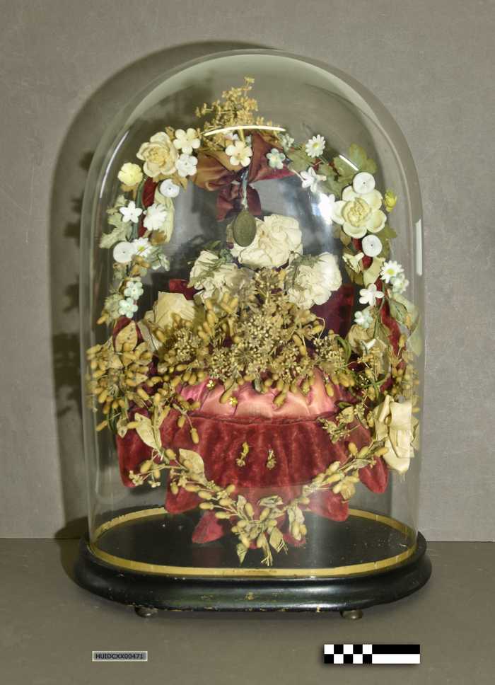 Bruidsboeket onder stolp