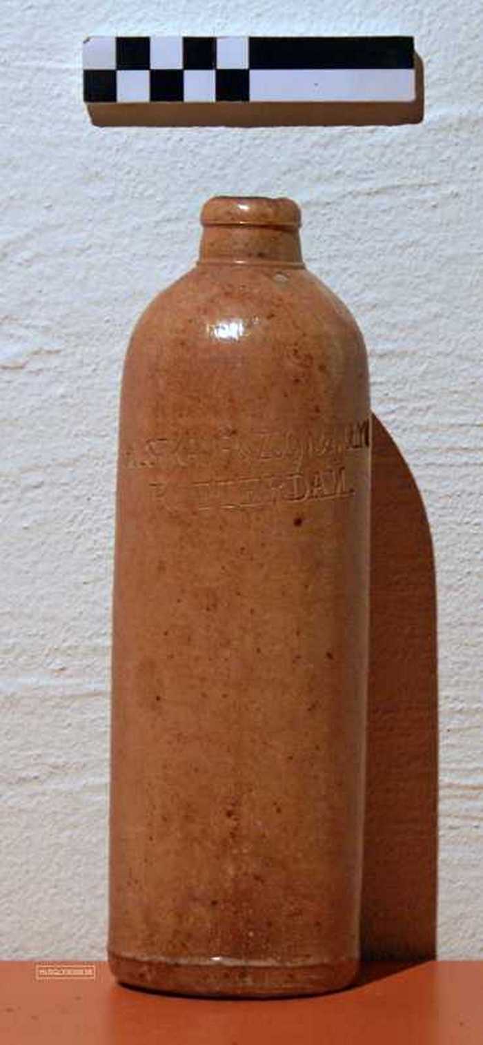 Jeneverkruik van Hulstkamp & Zoon & Molyn