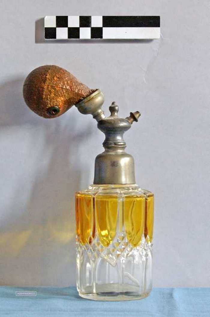 Parfumfles met verstuiver