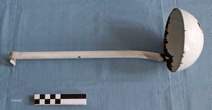 Geëmailleerde pollepel