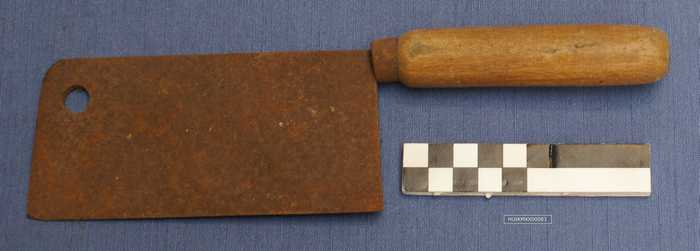 Vleesbijltje met houten handvat