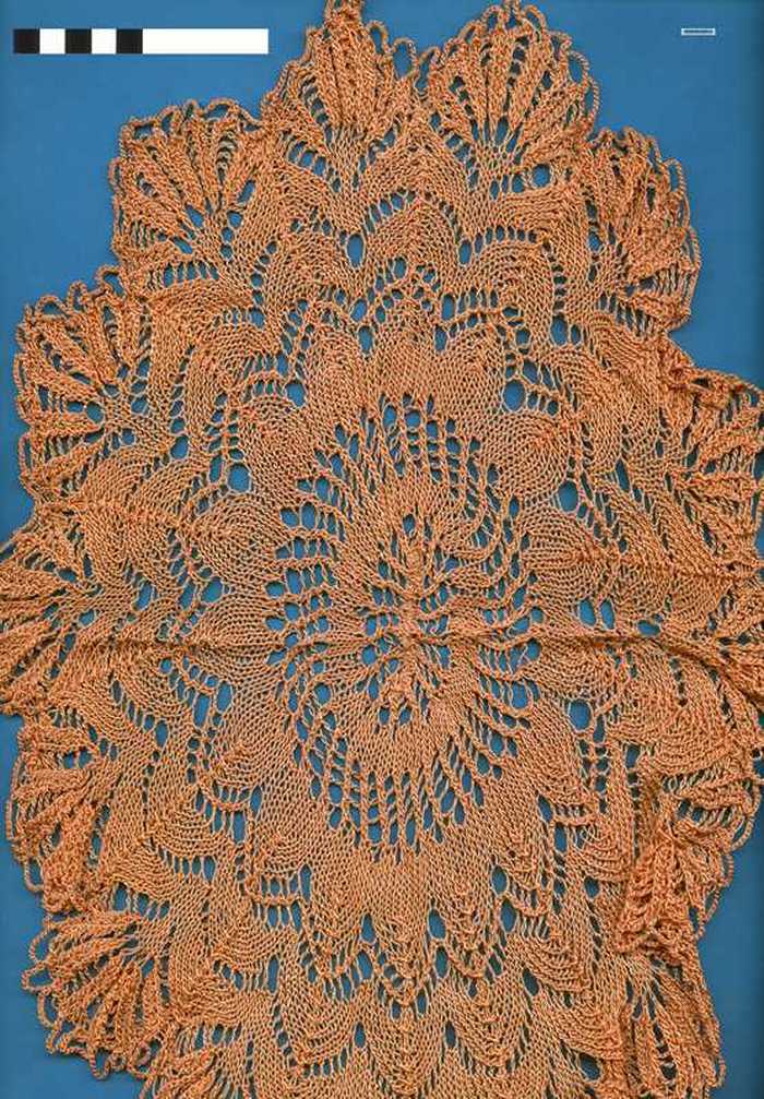 Oudroze ovalen haakwerk