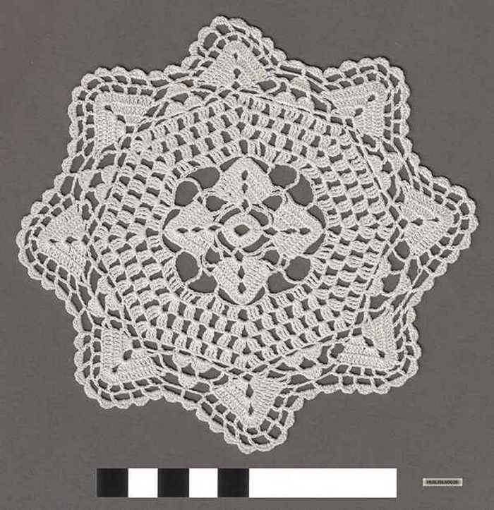 Sierlapje in haakwerk