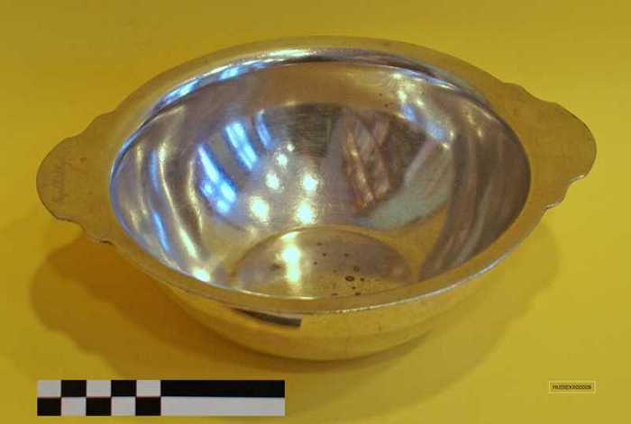 Zilveren serveerkom `Royal Hotel Heyst