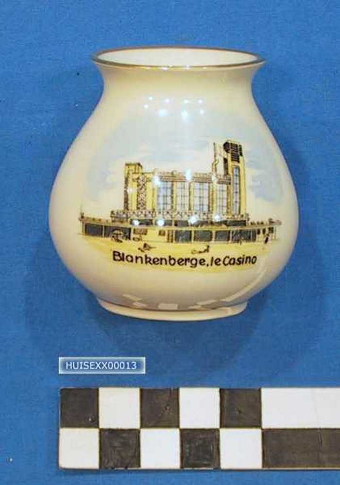 Vaasje in verguld porselein - Casino Blankenberge