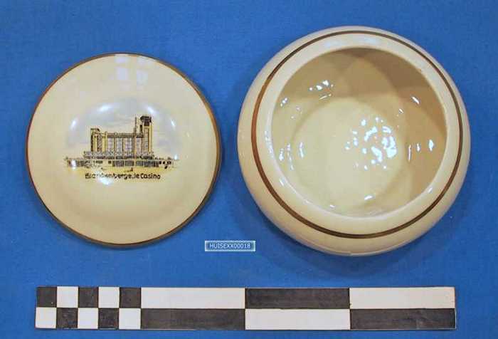 Potje met deksel in verguld porselein - Casino Blankenberge