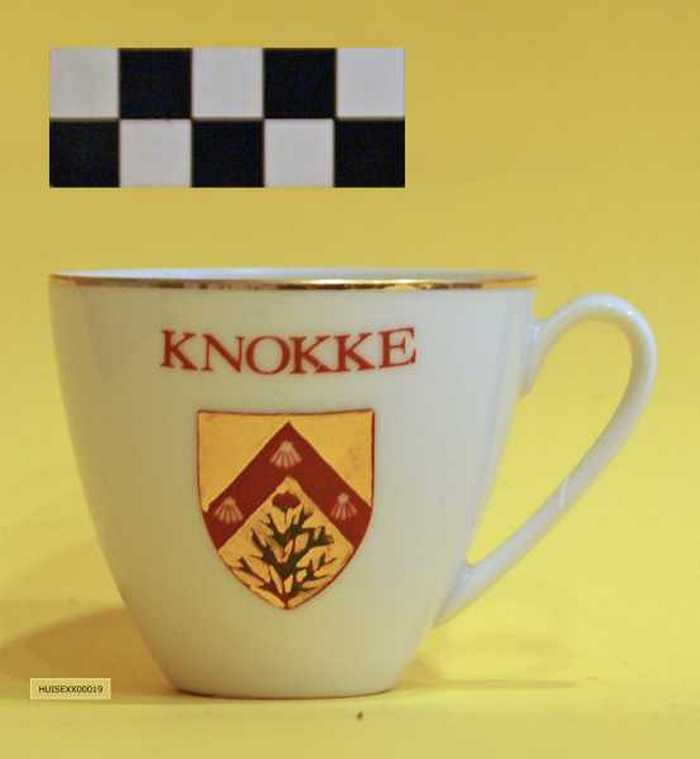Kopje in verguld porselein - Knokke - Tuin der Noordzee - Zoute Albertplage