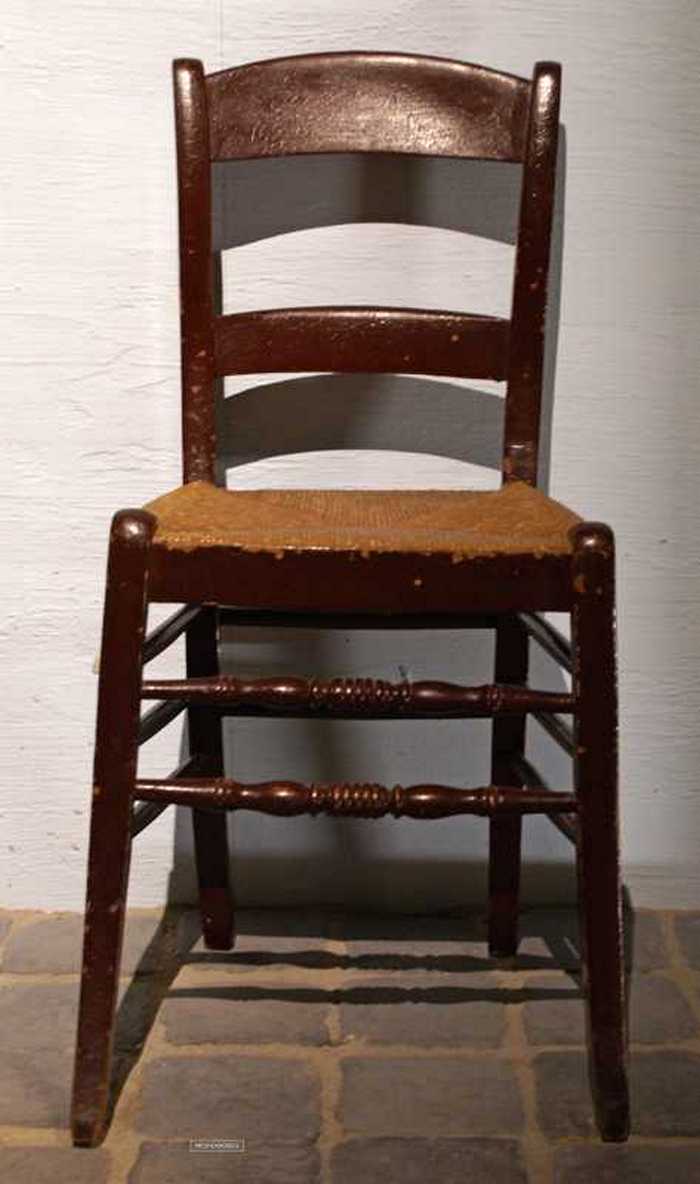 Stoel met rieten zitting