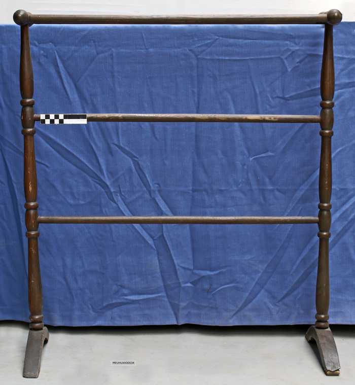 Droogrek / handdoekenrek in hout