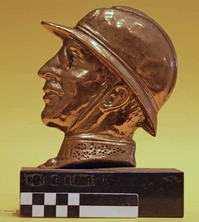 Koperen beeld hoofd Koning Albert I