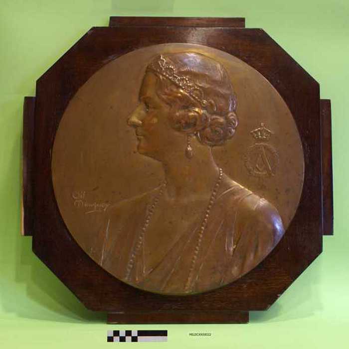 Plaket in koper Koningin Astrid