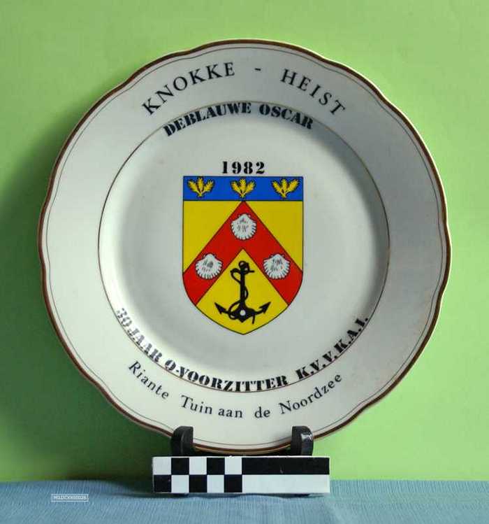Sierbord: Deblauwe Oscar -  30 jaar o-voorzitter K.V.V.K.A.I.