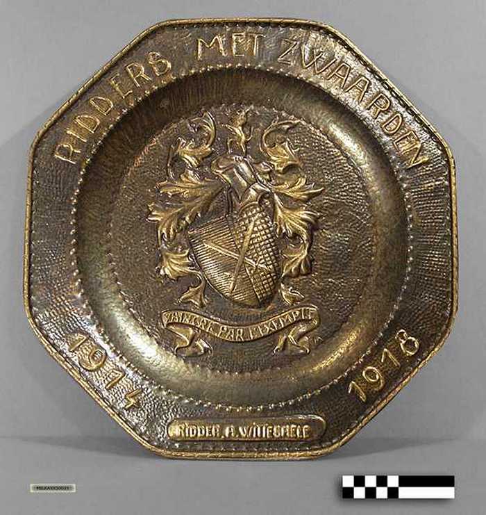 Plaquette - Ridders met zwaarden - Ridder A. Wittesaele - 1914-1918