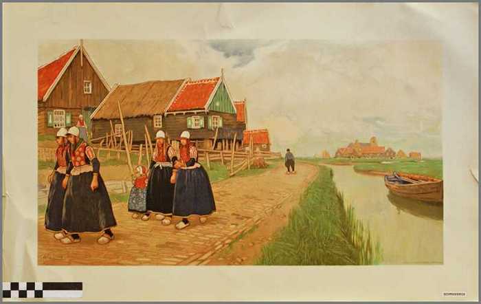 Vrouwen met kind wandelen over kasseiweg