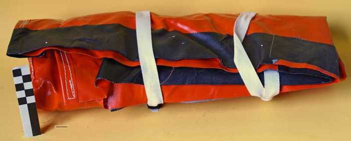 Noodpak. Uitrusting pneumatisch vlot.