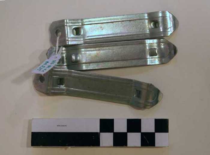 Blikopeners. Uitrusting pneumatisch vlot