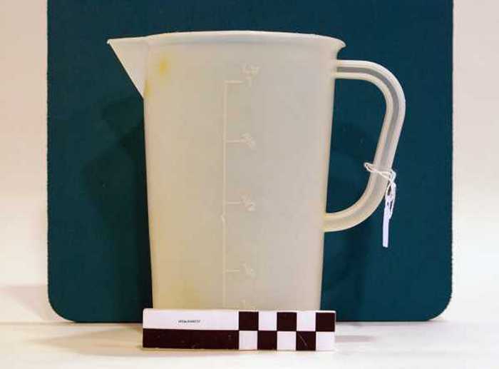 Maatbeker. Uitrusting pneumatisch vlot