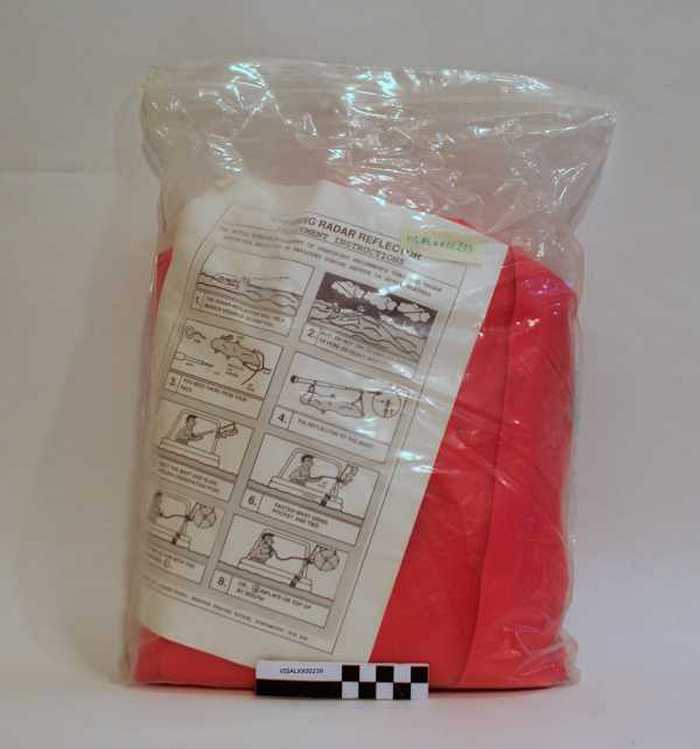 Radarreflector. Uitrusting pneumatisch vlot