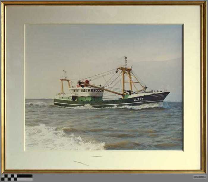 Vissersboot aan het vissen op zee Westhinder Z.321