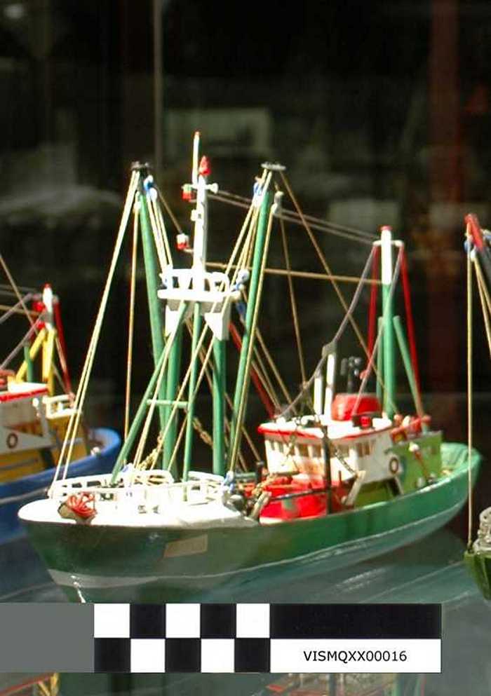 Vissersvaartuig - Bokkentreiler: Arend - O.108