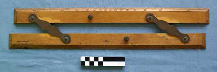 Parallellineaal of pleischaal