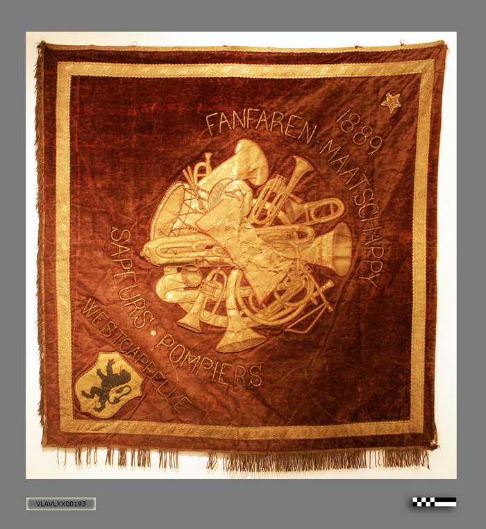 Vlag: FANFAREN MAATSCHAPPIJ SAPEURS POMPIERS WESTCAPPELLE - 1889