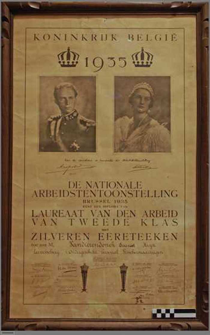 Laureaat van de Arbeid van tweede klas met zilveren eereteken.
