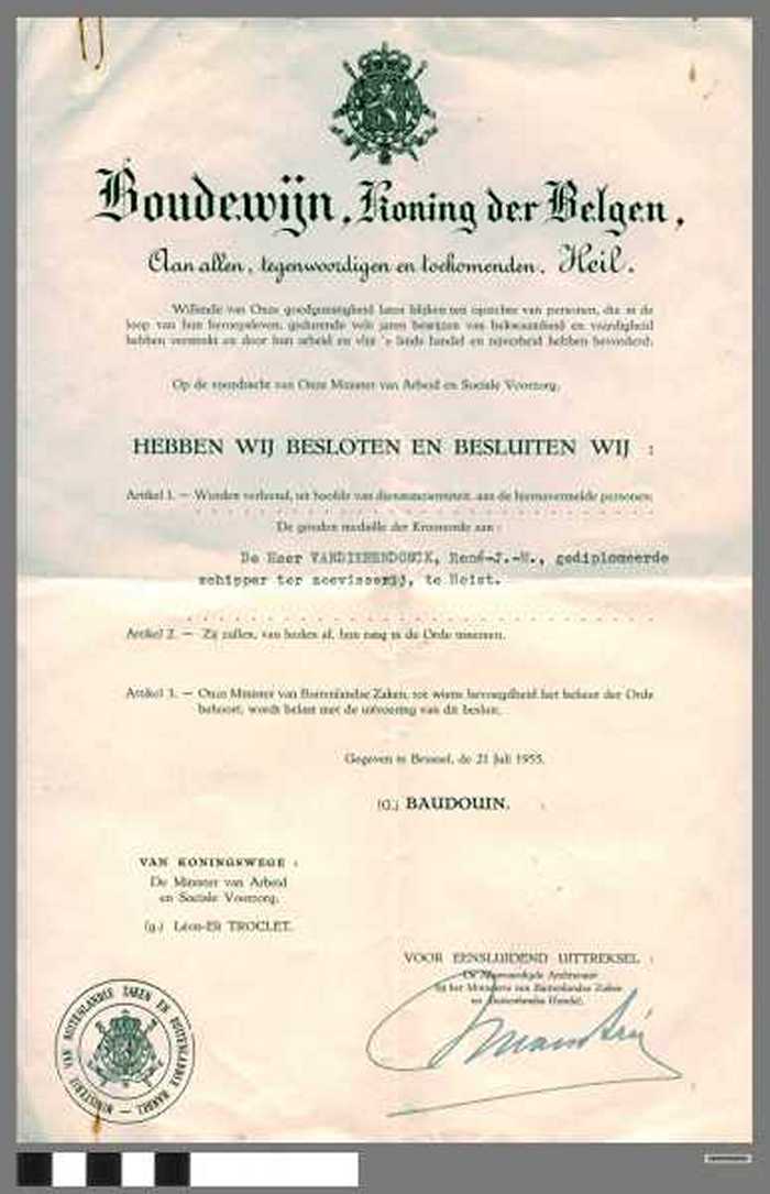 Brevet Gouden medaille Kroonorde René Vandienrendonck.