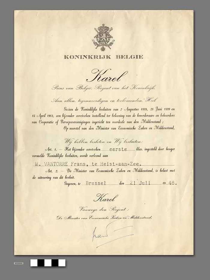 Uitreiking bijzonder ereteken eerste klas - Vantorre Frans