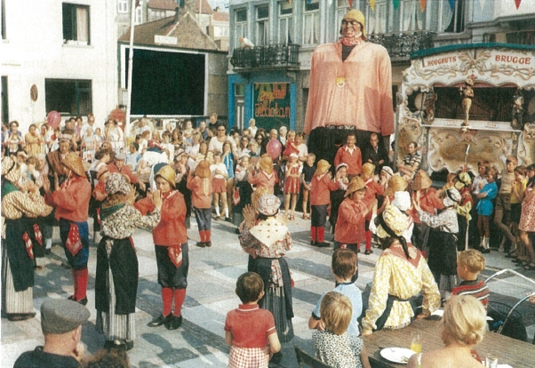 pier op folkloremarkt
