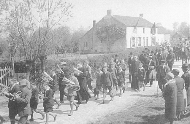 rdp201704p109 122 page13 image10